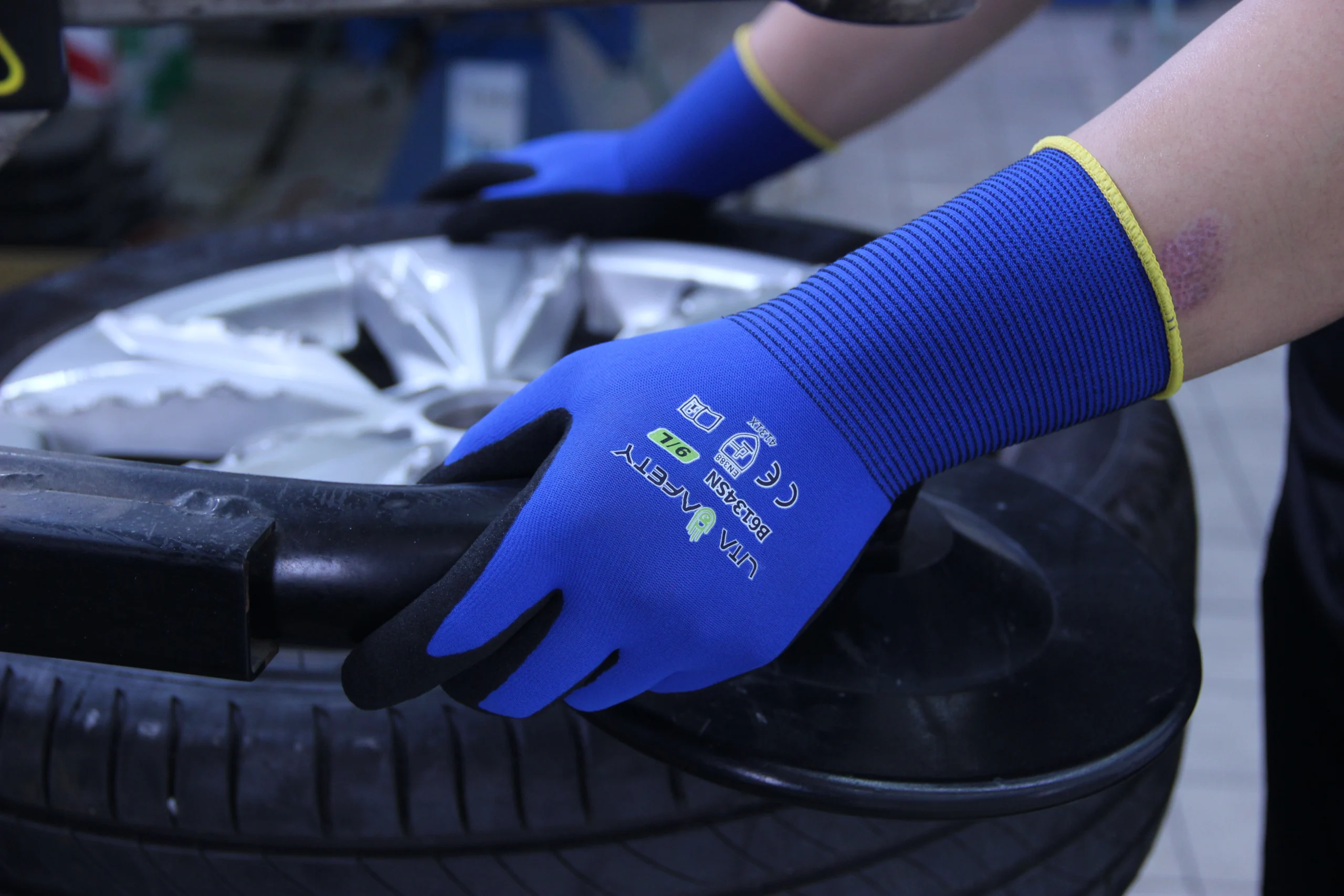 EN 388 industry gloves